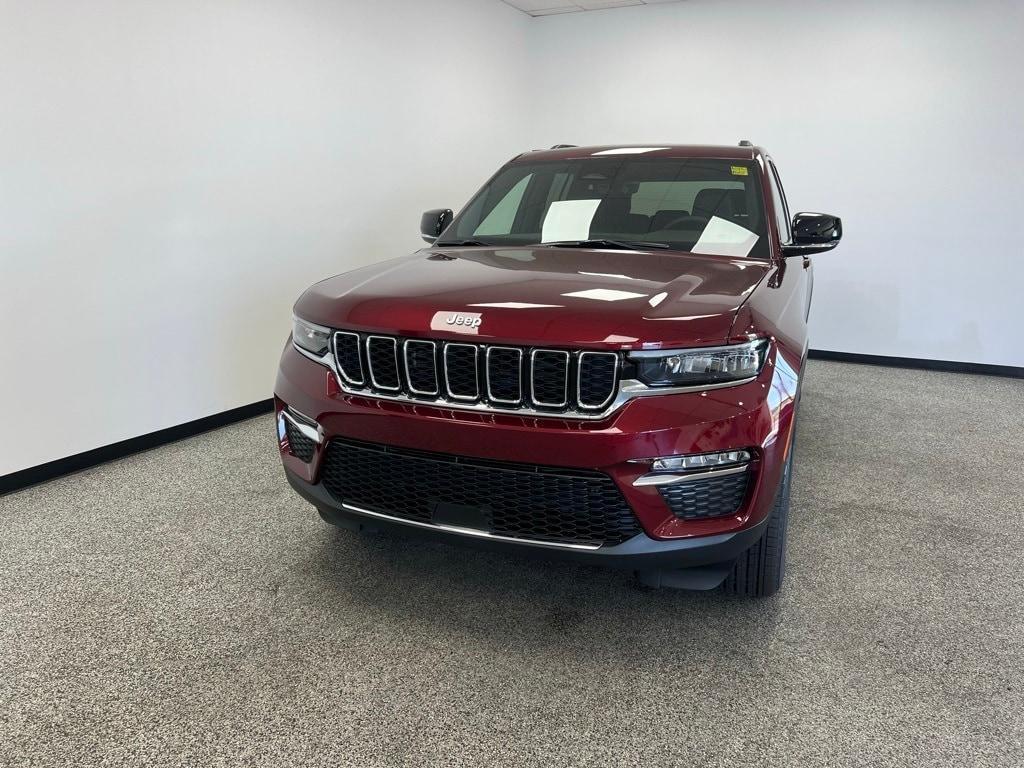 new 2025 Jeep Grand Cherokee car, priced at $42,431