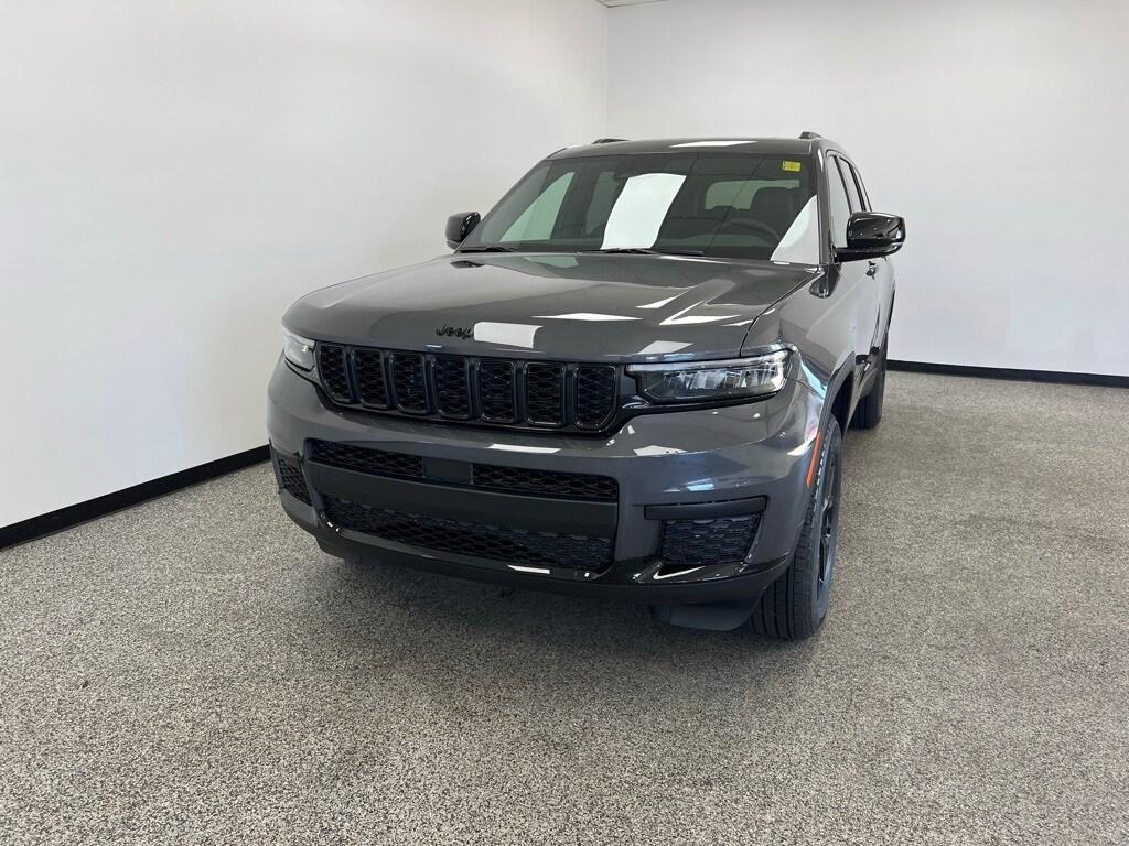 new 2025 Jeep Grand Cherokee L car, priced at $42,982