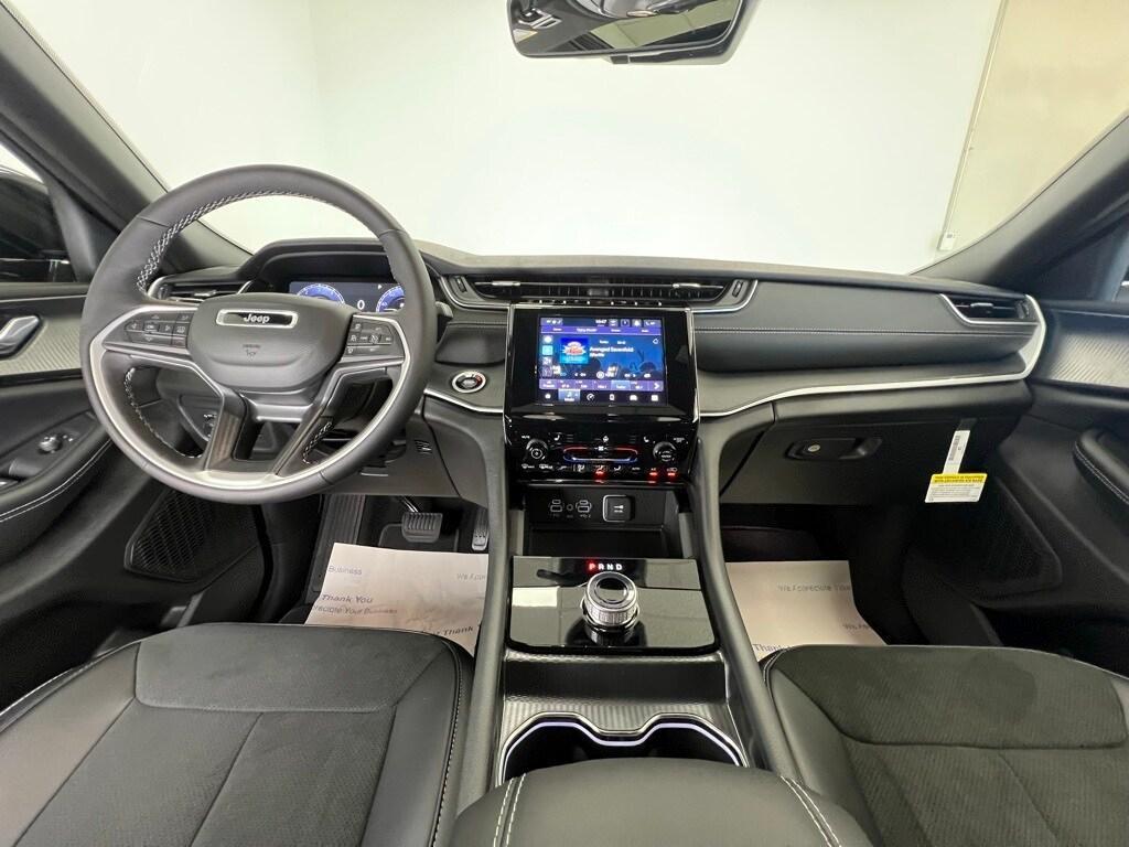 new 2025 Jeep Grand Cherokee L car, priced at $42,982