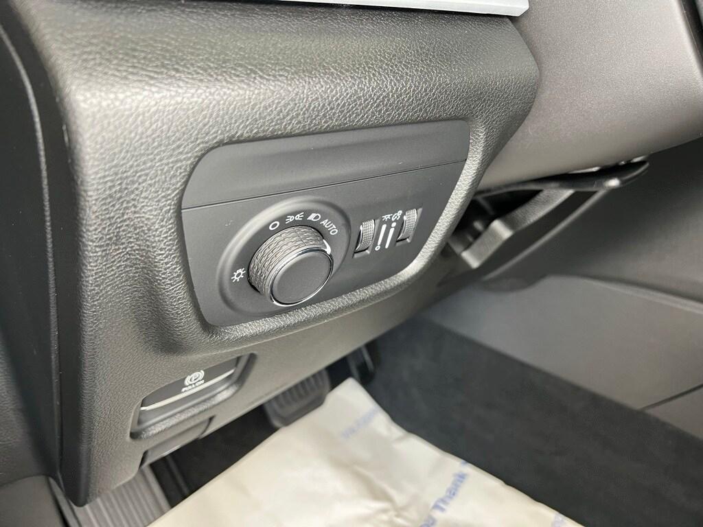new 2025 Jeep Grand Cherokee L car, priced at $42,982