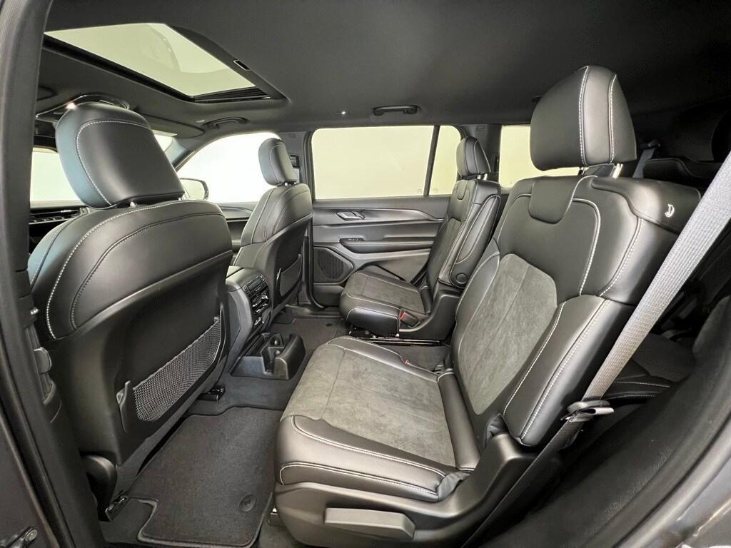 new 2025 Jeep Grand Cherokee L car, priced at $42,982