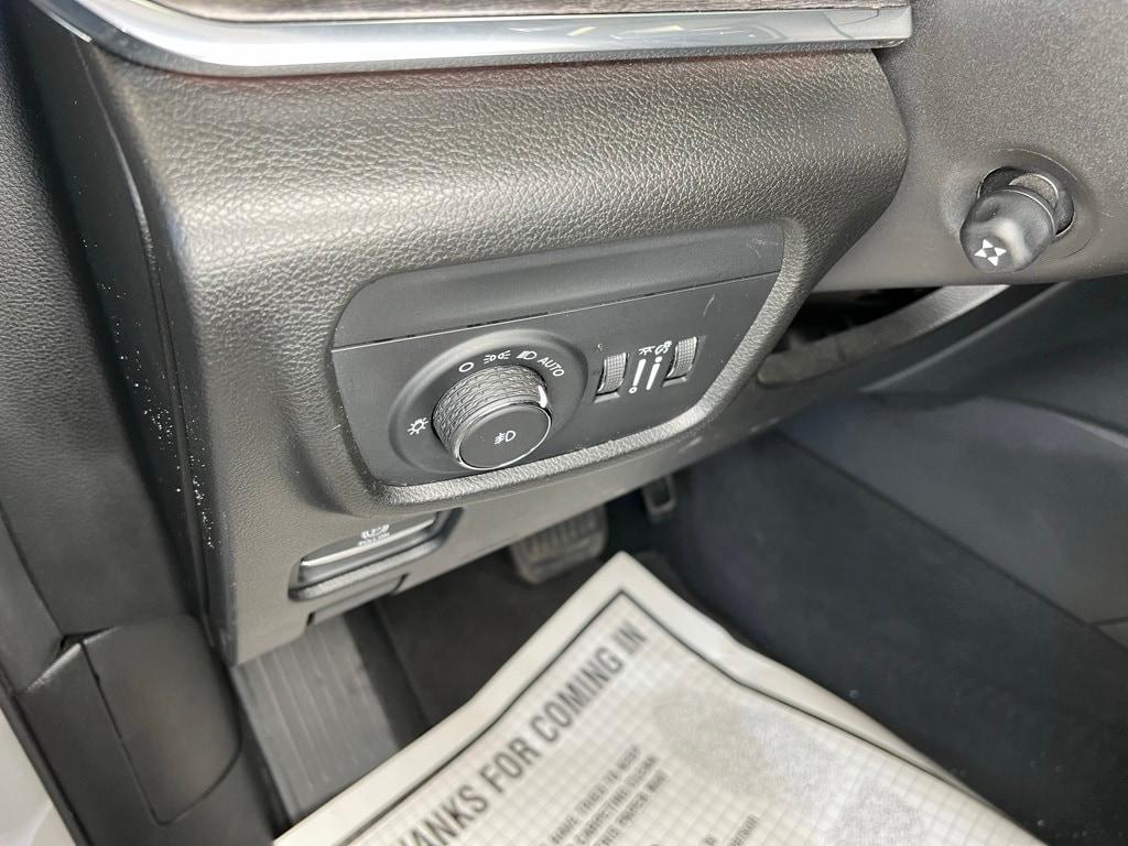 used 2024 Jeep Grand Cherokee car, priced at $41,900