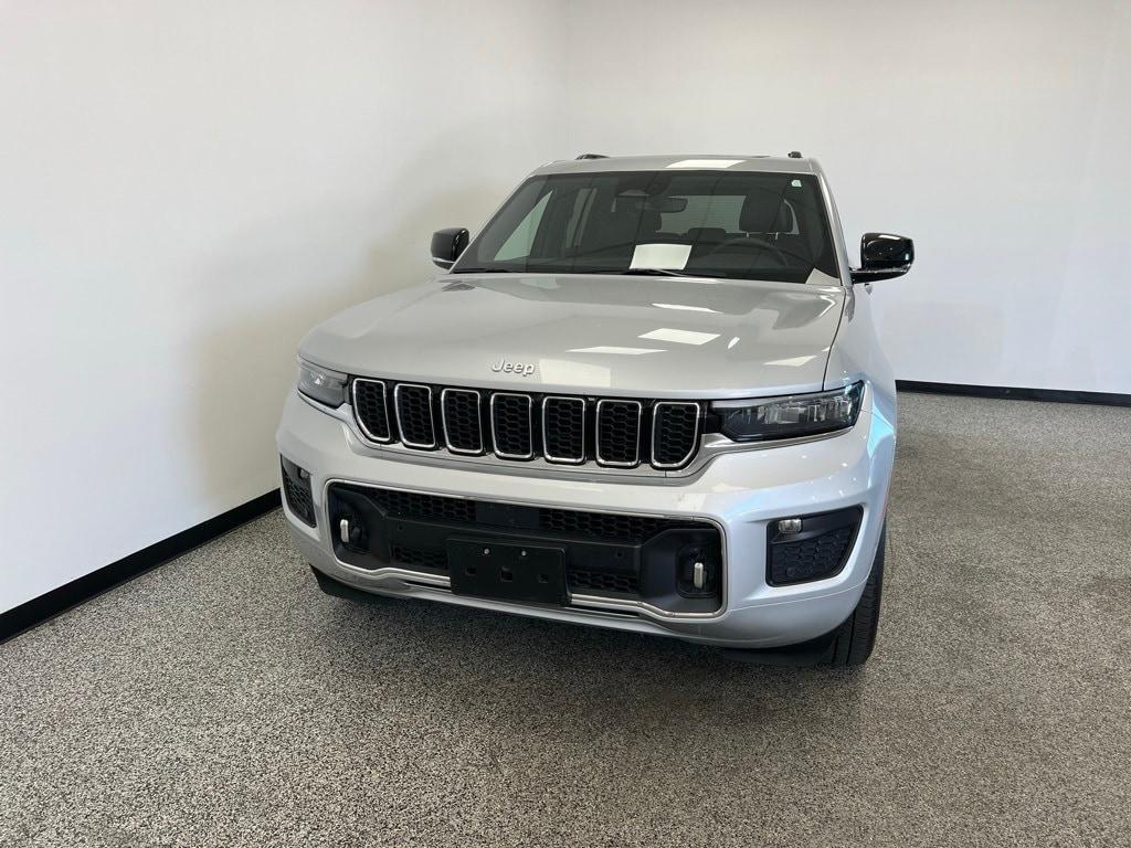 used 2024 Jeep Grand Cherokee car, priced at $41,900