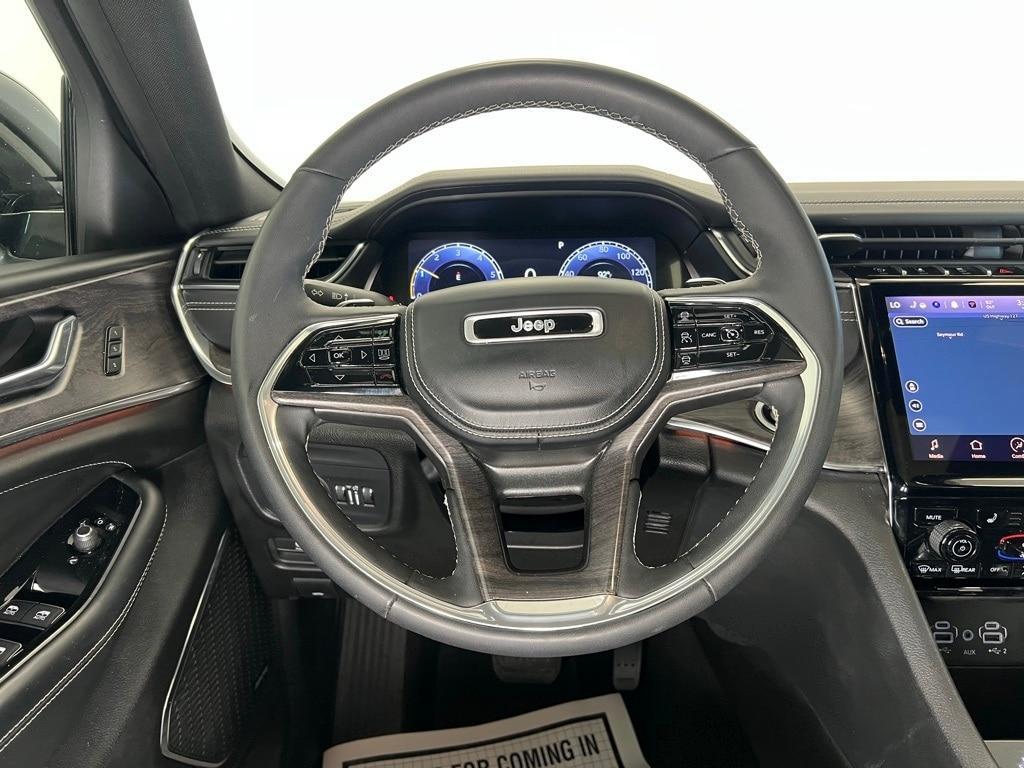 used 2024 Jeep Grand Cherokee car, priced at $41,900