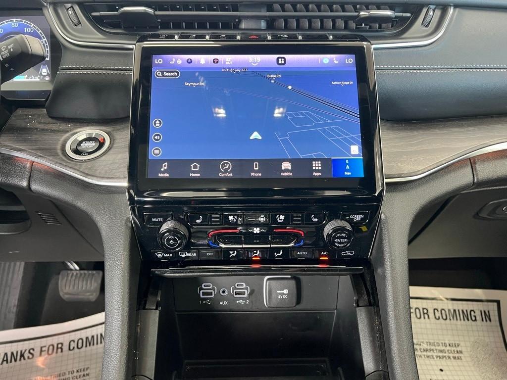 used 2024 Jeep Grand Cherokee car, priced at $41,900