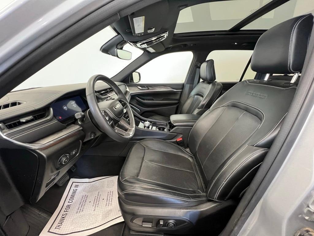 used 2024 Jeep Grand Cherokee car, priced at $41,900