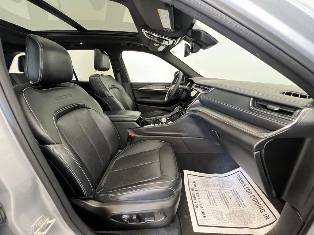 used 2024 Jeep Grand Cherokee car, priced at $41,900