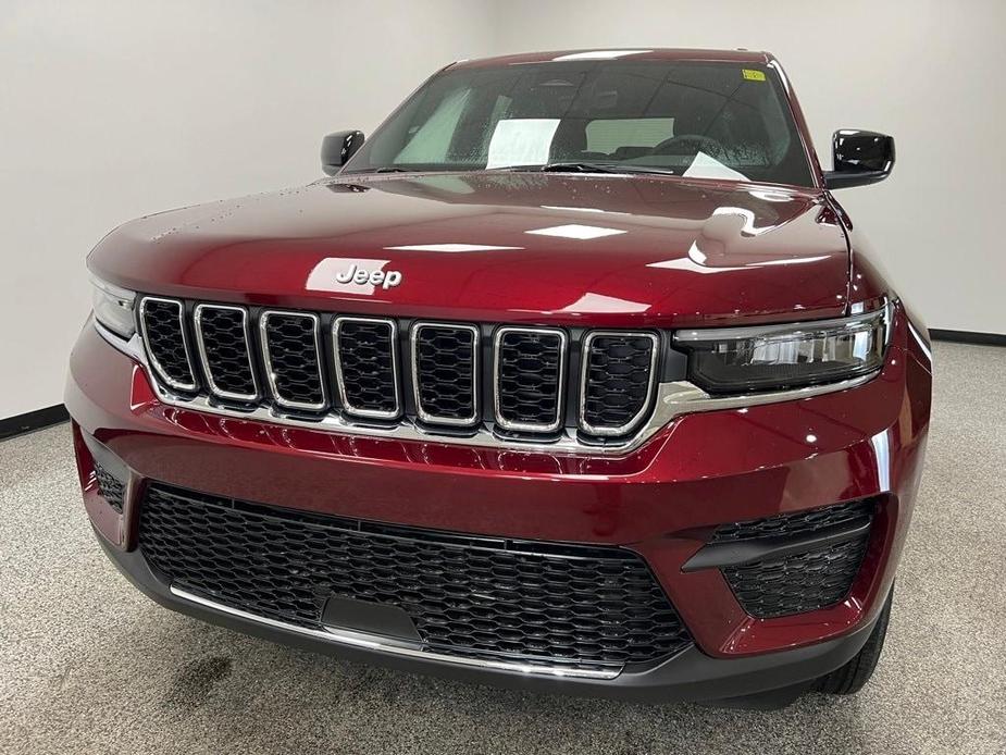 new 2025 Jeep Grand Cherokee car, priced at $39,521