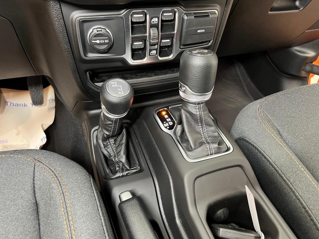 new 2025 Jeep Wrangler car, priced at $46,645