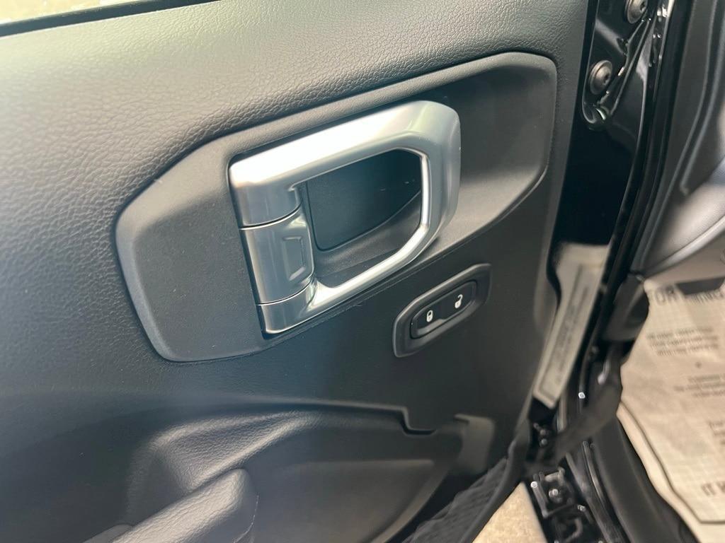 new 2026 Jeep Wrangler car, priced at $41,827