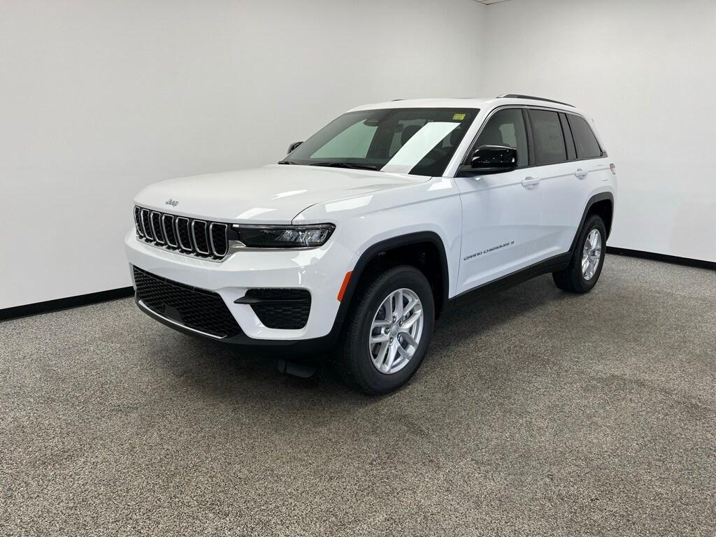 new 2025 Jeep Grand Cherokee car, priced at $33,818