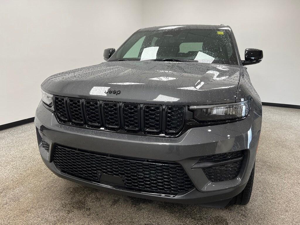 new 2025 Jeep Grand Cherokee car