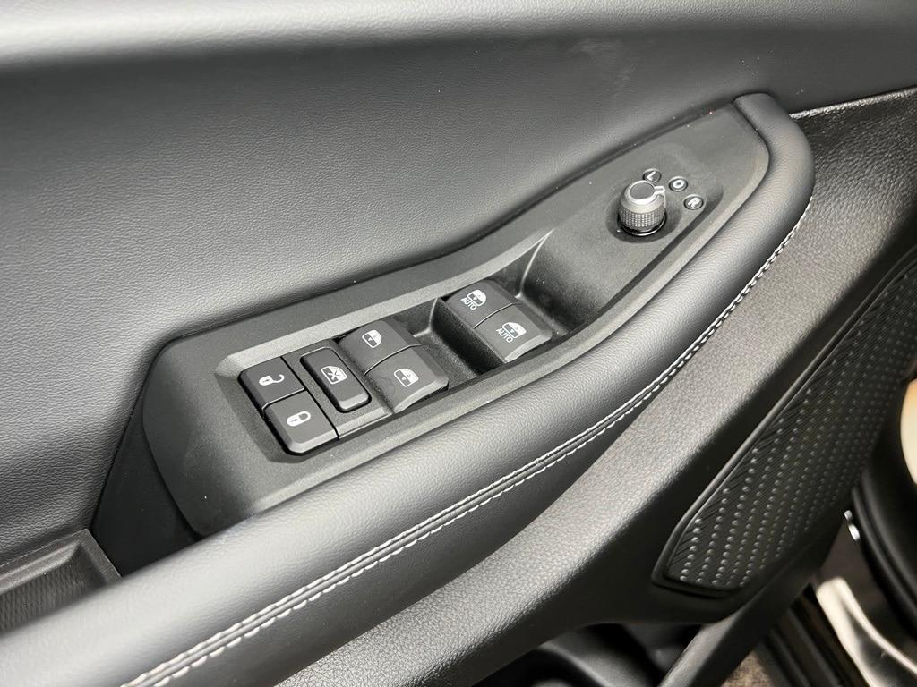 new 2025 Jeep Grand Cherokee car, priced at $41,418