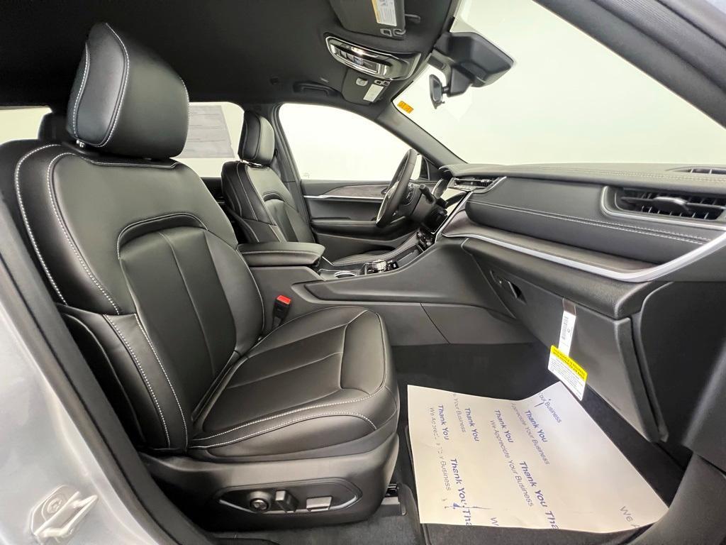 new 2025 Jeep Grand Cherokee L car, priced at $43,641