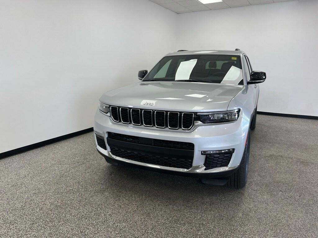 new 2025 Jeep Grand Cherokee L car, priced at $43,641