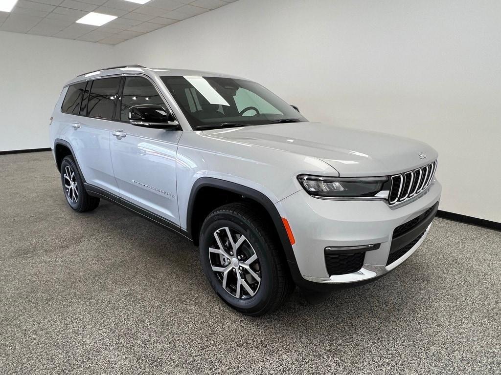 new 2025 Jeep Grand Cherokee L car, priced at $43,641