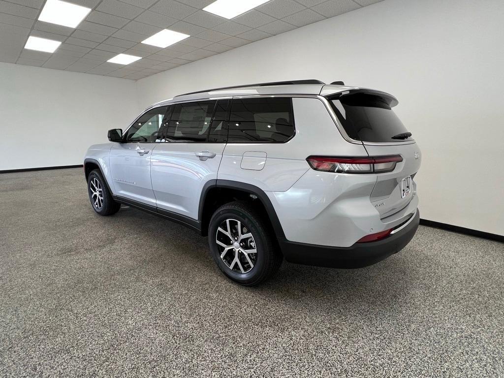 new 2025 Jeep Grand Cherokee L car, priced at $43,641