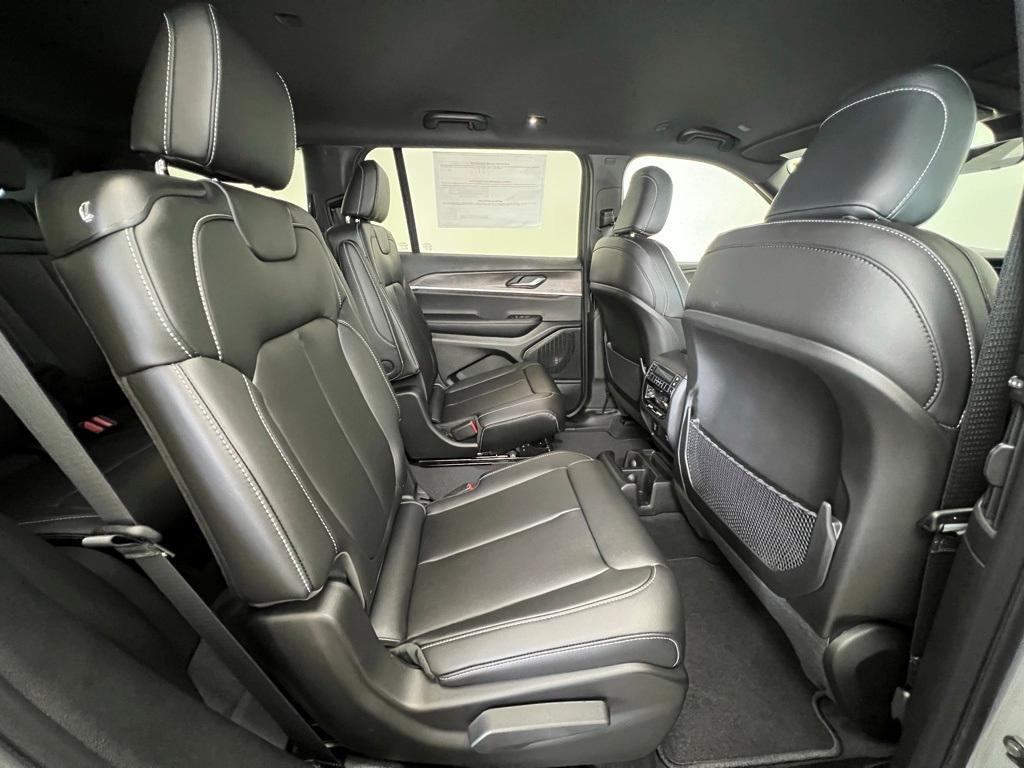 new 2025 Jeep Grand Cherokee L car, priced at $43,641