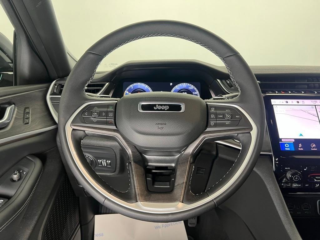 new 2025 Jeep Grand Cherokee L car, priced at $43,641