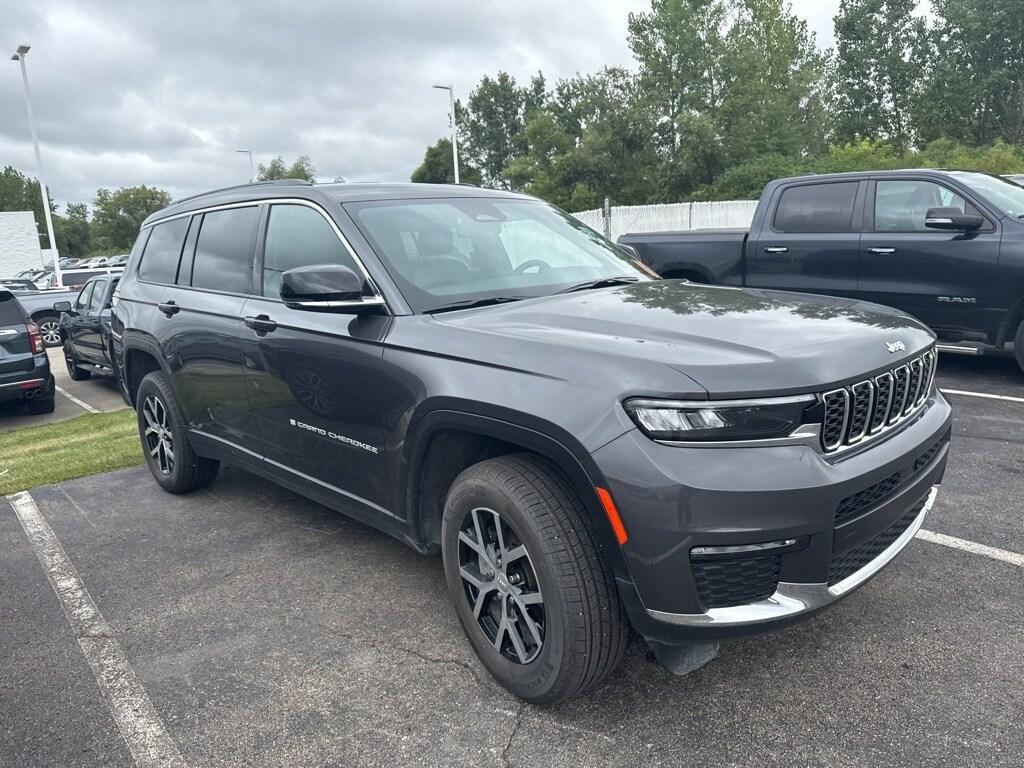 used 2024 Jeep Grand Cherokee L car, priced at $40,900
