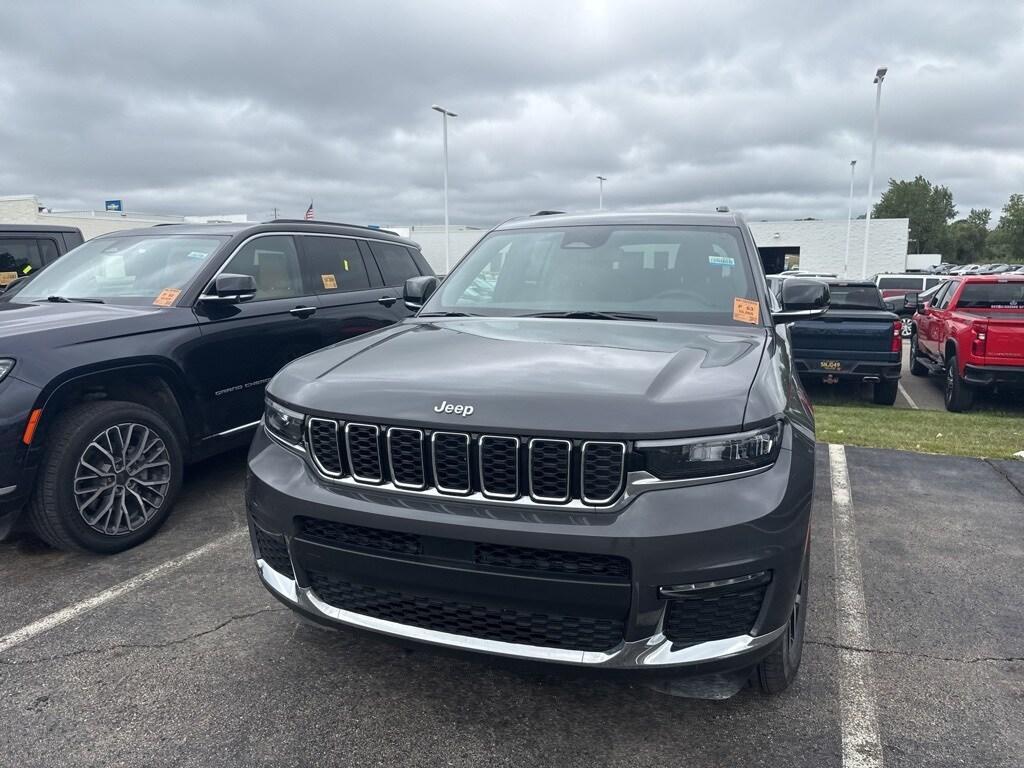 used 2024 Jeep Grand Cherokee L car, priced at $40,900