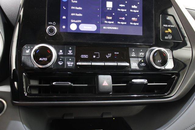 used 2024 Toyota Highlander car, priced at $44,562