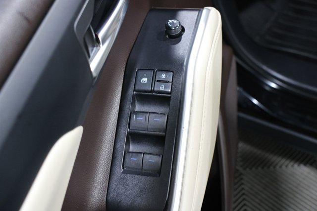 used 2021 Toyota Highlander car, priced at $28,898