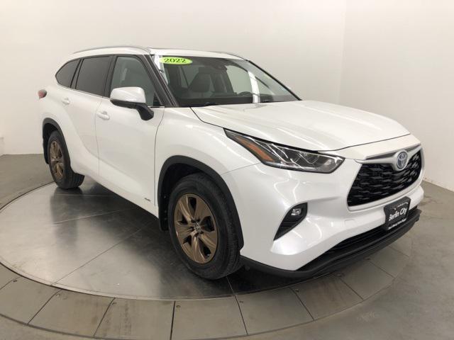 used 2022 Toyota Highlander Hybrid car, priced at $38,725