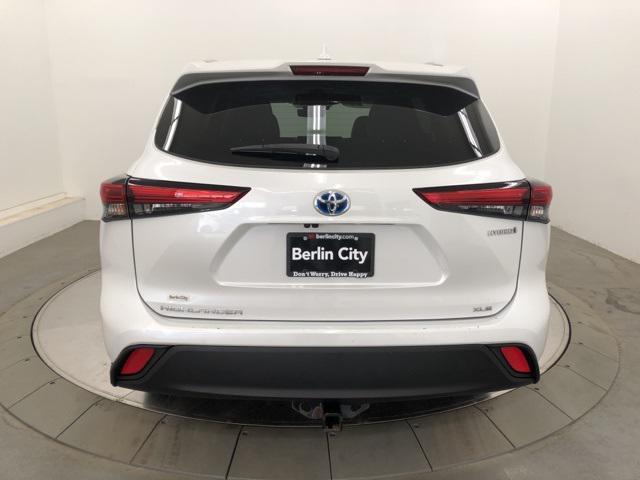 used 2022 Toyota Highlander Hybrid car, priced at $38,725