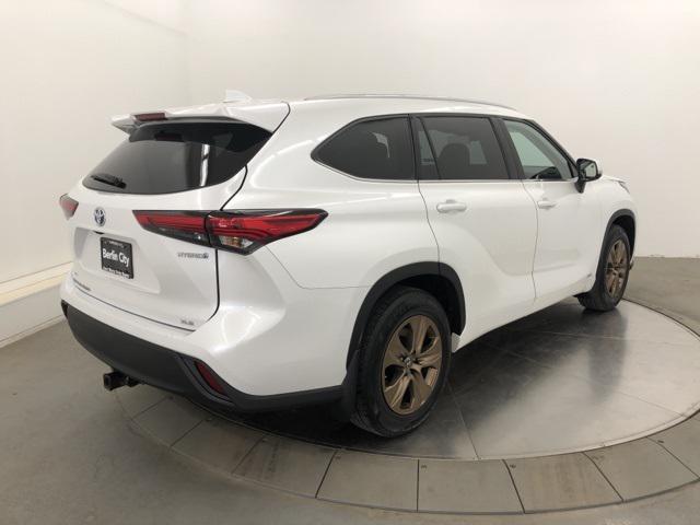 used 2022 Toyota Highlander Hybrid car, priced at $38,725