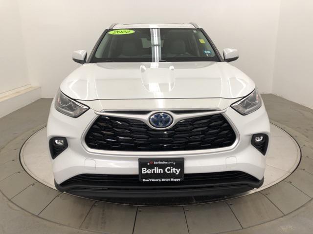 used 2022 Toyota Highlander Hybrid car, priced at $38,725