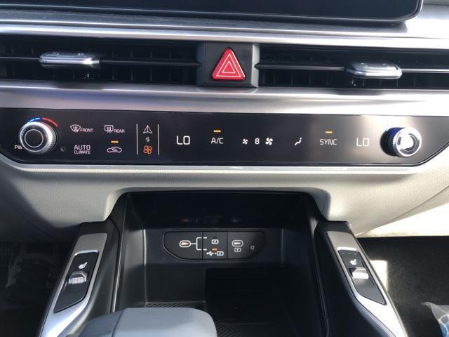 new 2025 Kia Sorento car, priced at $38,655