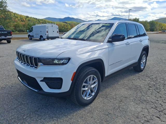 new 2025 Jeep Grand Cherokee car, priced at $39,890