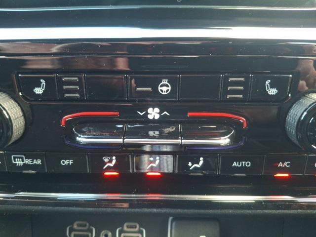 new 2025 Jeep Grand Cherokee car, priced at $39,890