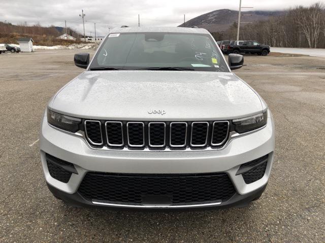 new 2024 Jeep Grand Cherokee car, priced at $42,041