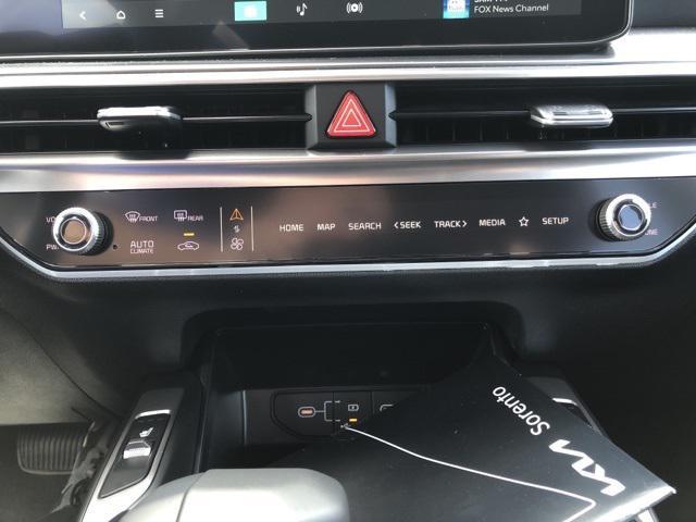 new 2025 Kia Sorento car, priced at $37,360