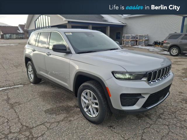 new 2025 Jeep Grand Cherokee car, priced at $42,051