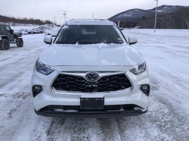 used 2023 Toyota Highlander car, priced at $38,309