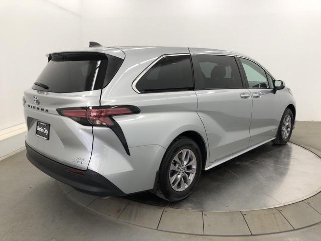used 2021 Toyota Sienna car, priced at $33,129
