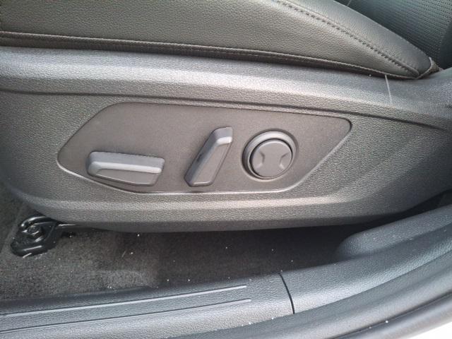 new 2026 Kia Sportage car, priced at $33,409