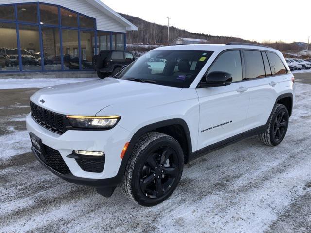 new 2025 Jeep Grand Cherokee car, priced at $48,524