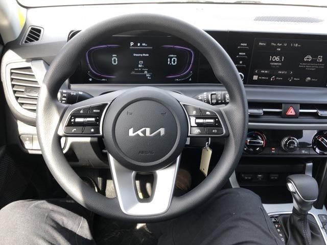 new 2025 Kia Seltos car, priced at $25,660