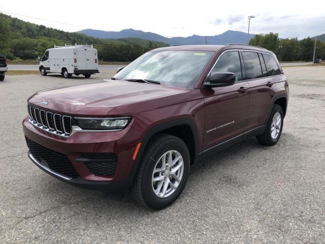 new 2025 Jeep Grand Cherokee car, priced at $40,426