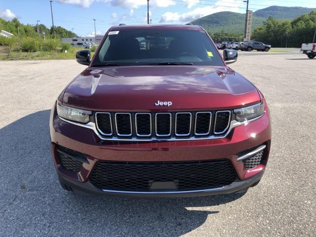 new 2024 Jeep Grand Cherokee car, priced at $39,120