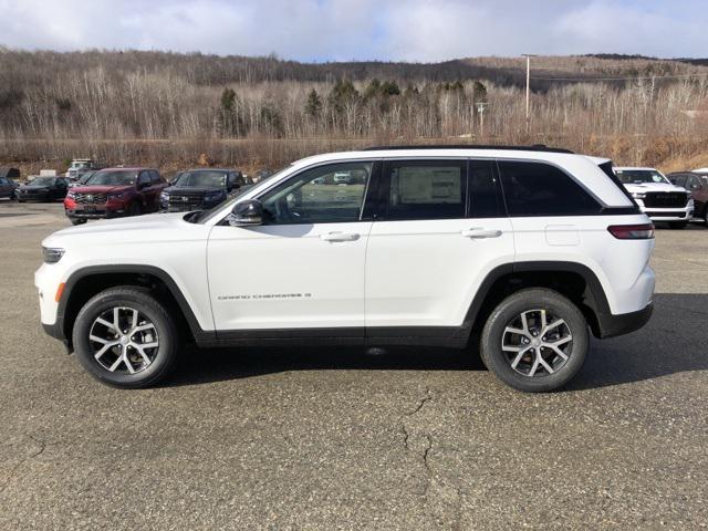 new 2025 Jeep Grand Cherokee car, priced at $43,506