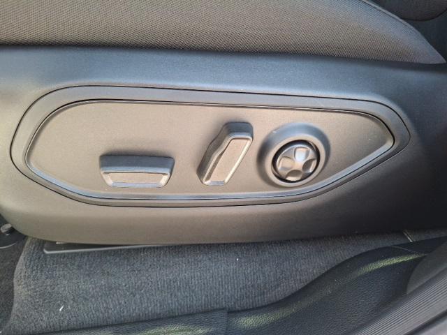 new 2025 Jeep Grand Cherokee car, priced at $38,994