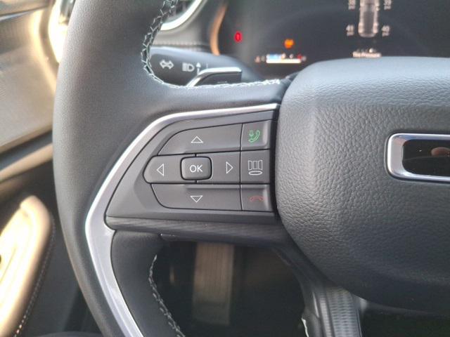 new 2025 Jeep Grand Cherokee car, priced at $38,994