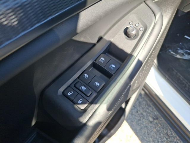 new 2025 Jeep Grand Cherokee car, priced at $38,994