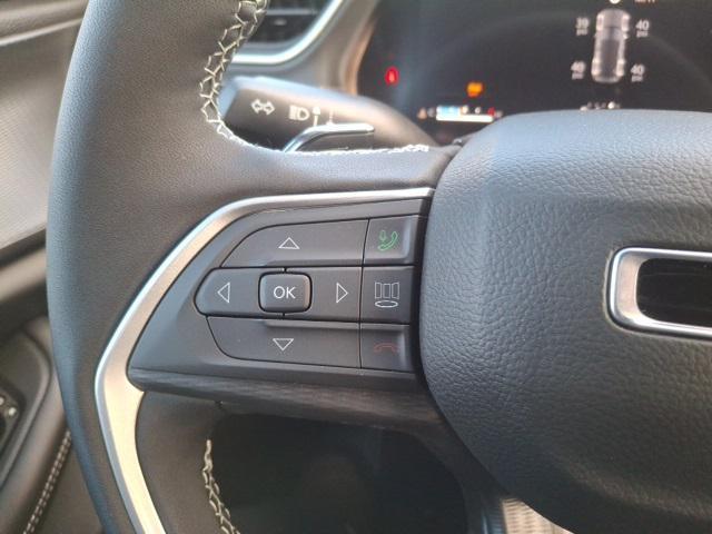 new 2025 Jeep Grand Cherokee car, priced at $42,051