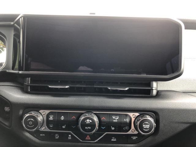 new 2025 Jeep Wrangler car, priced at $45,509